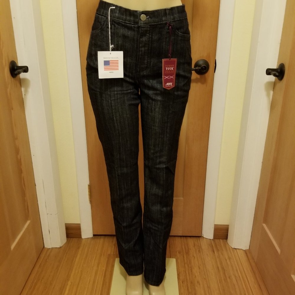 NYDJ Size 6 NWOT